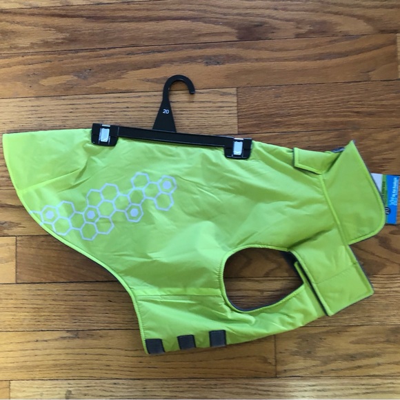 RC Venture Outerwear Dog Coat - NWT - Lime   Size 20 - Great colour for walking - Picture 4 of 9